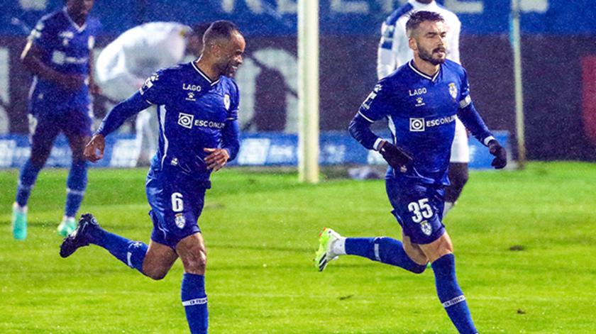 Feirense mantém-se na II Liga após reviravolta frente ao Lourosa Feirense mantém-se na II Liga após reviravolta frente ao Lourosa