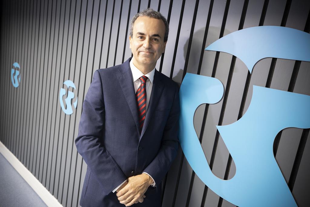 Hospital S. João está a preparar-se para terceira vaga de covid-19 em janeiro