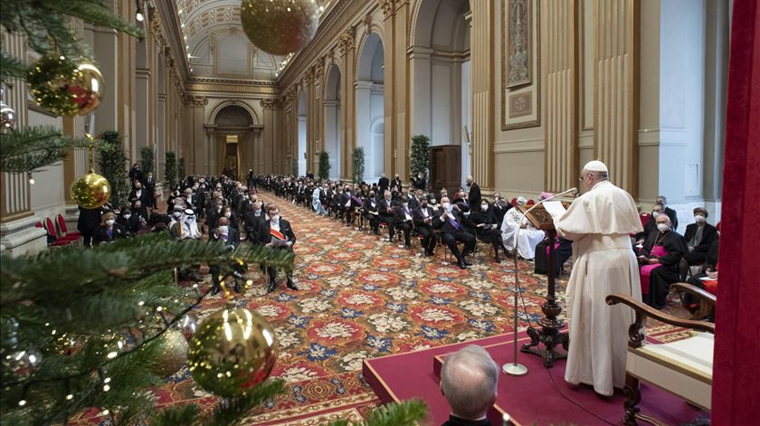Papa ao corpo diplomático: “Os grandes desafios do nosso tempo são todos globais”