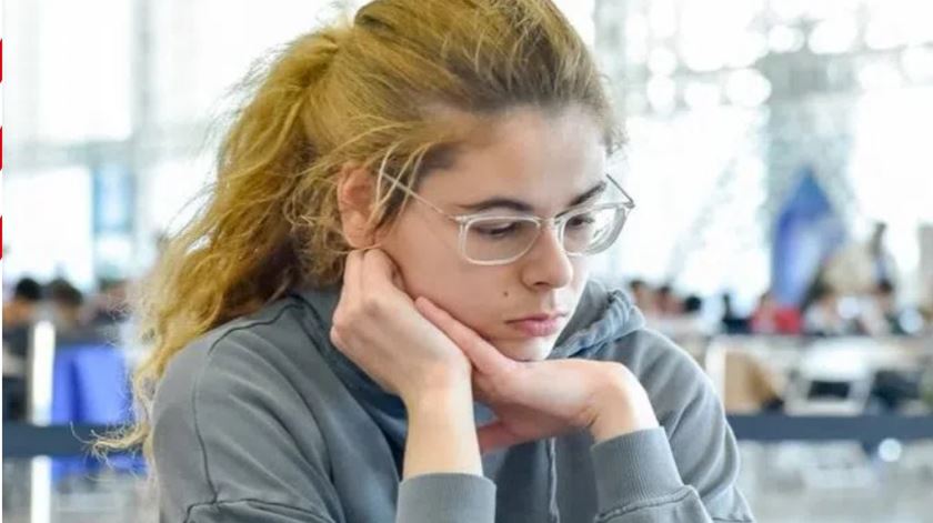"Ser profissional é o meu sonho": conheça Filipa Pipiras, a Grande Mestre do xadrez nacional
