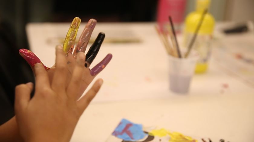 Cáritas Jovem de Leiria-Fátima procura voluntários para projeto de apoio ao estudo