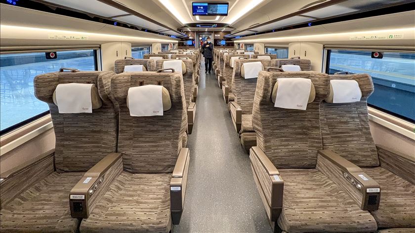 Interior da primeira classe do CRRC Fuxing. Foto: Reuters