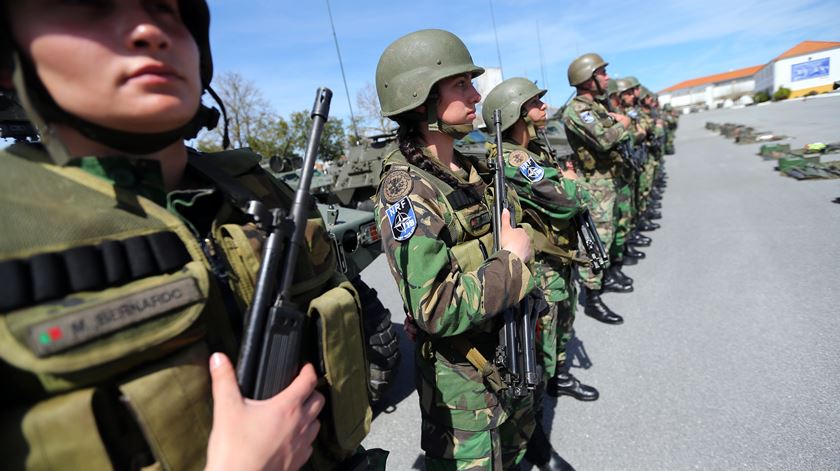 Número de mulheres militares sobe de 11% para 13% em seis anos