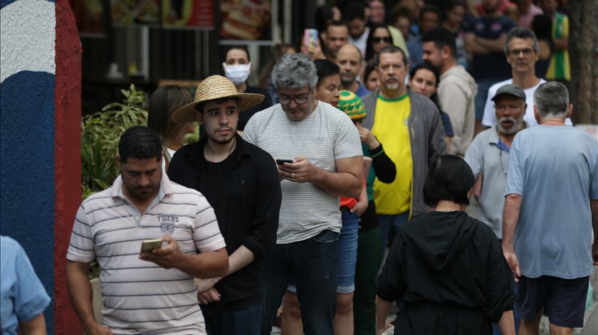 Estas poderão provar-se as eleições mais disputadas da História do Brasil. Foto: André Coelho/EPA