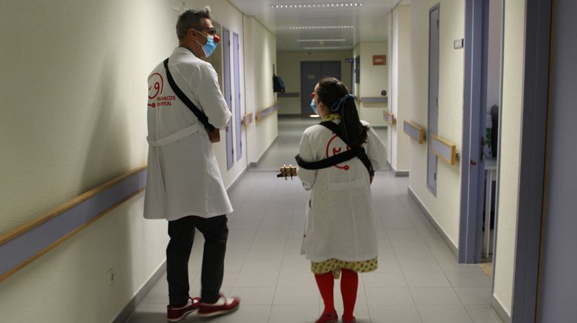 Risotto e Donizete a espalhar boas energias no Hospital de Viseu. Clique na seta para ver a fotogaleria