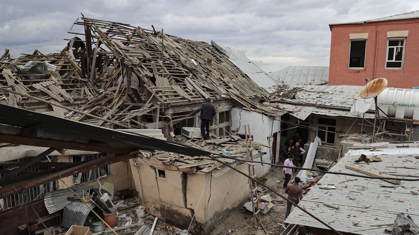 Enclave é palco desde há dez dias de combates entre as forças arménias e azeris. Foto: EPA