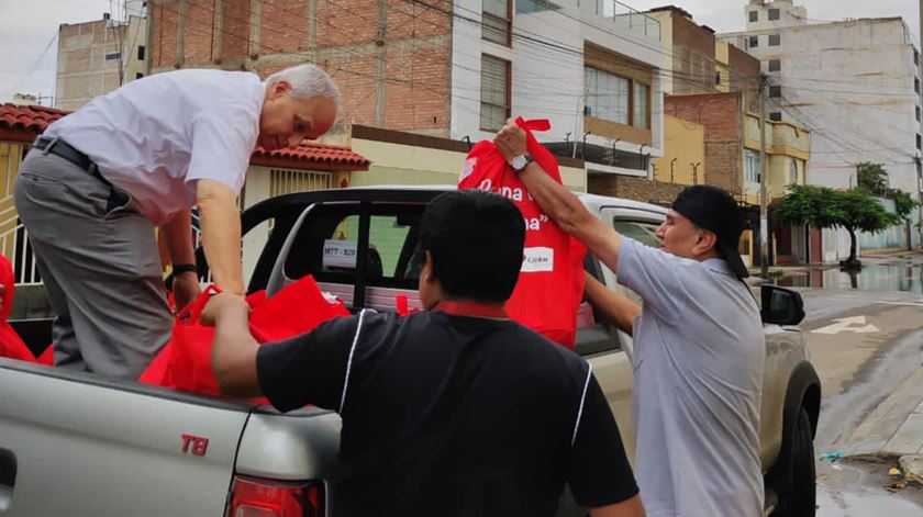 Fotografia do cardeal Prevost, agora Papa Leão XIV. Foto: Facebook da Diocese de Chiclayo