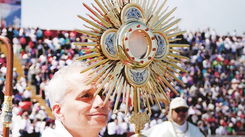 Fotografia do cardeal Prevost, agora Papa Leão XIV. Foto: Facebook da Diocese de Chiclayo