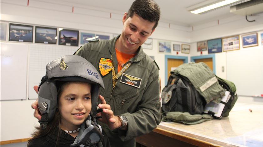 "Guerreiros" sobreviventes de cancro pediátrico são pilotos por um dia