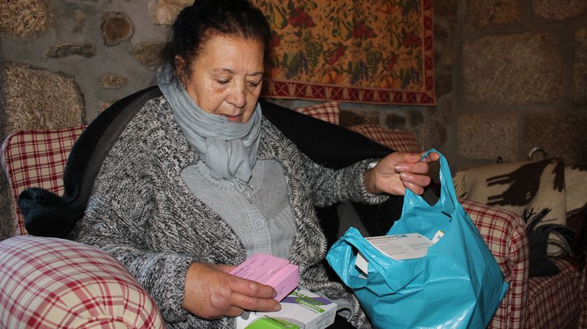 “O meu marido 8doente de Alzheimer] ainda hoje continua a querer ir para casa, não posso ter a porta aberta." Foto: Liliana Carona/RR