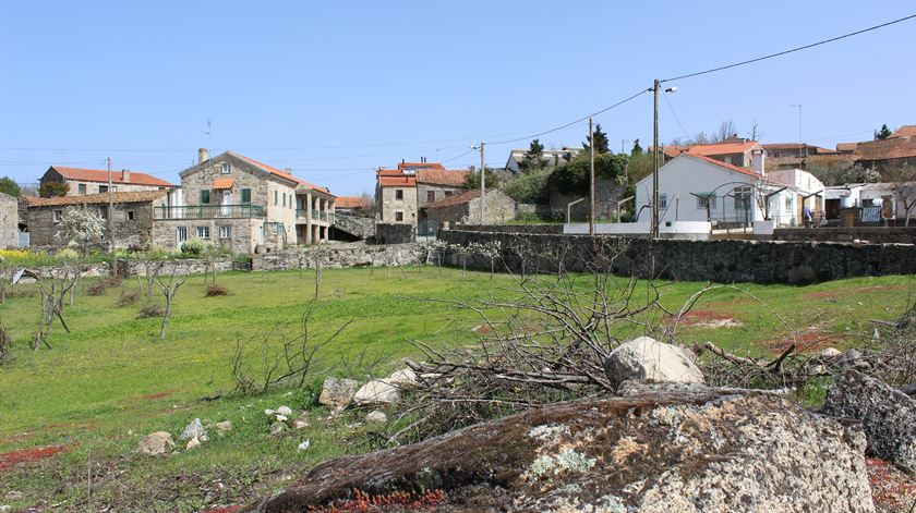O contrato de cedência das casas tem uma duração de 10 anos e, no final, as famílias terão primazia no aluguer, caso pretendam ali continuar a viver. Foto: Liliana Carona/RR
