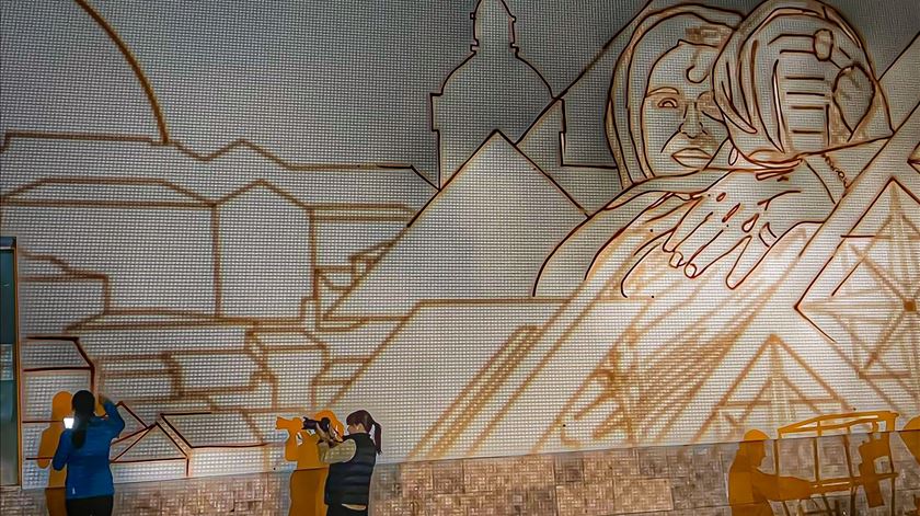 Fachada da Paróquia do Parque das Nações ganha mural “O Milagre”