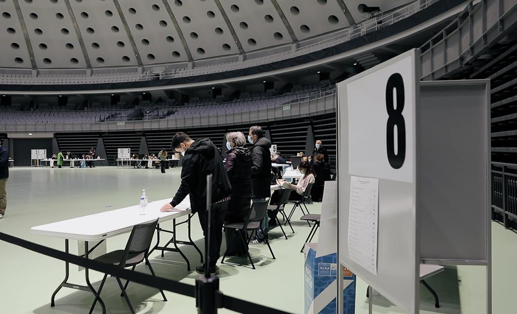 Voto antecipado no Porto. “Foi entrar, votar e sair”