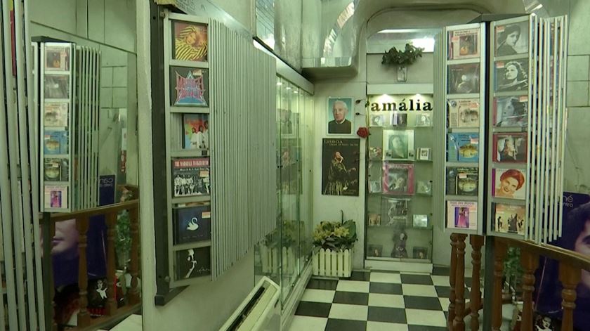 Discoteca Amália atendeu quatro clientes em três semanas. Lojas sofrem com quebra no turismo