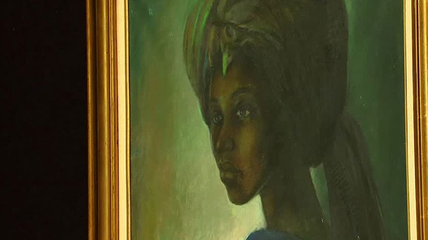 "Mona Lisa africana" leiloada por mais de um milhão de euros