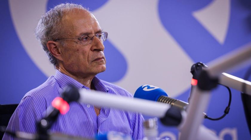 Santos Silva é "inviável" como candidato presidencial