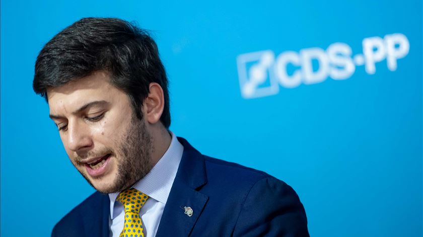 Eutanásia. CDS alerta para “tentativa de condicionamento” do Tribunal Constitucional Eutanásia. CDS alerta para “tentativa de condicionamento” do Tribunal Constitucional