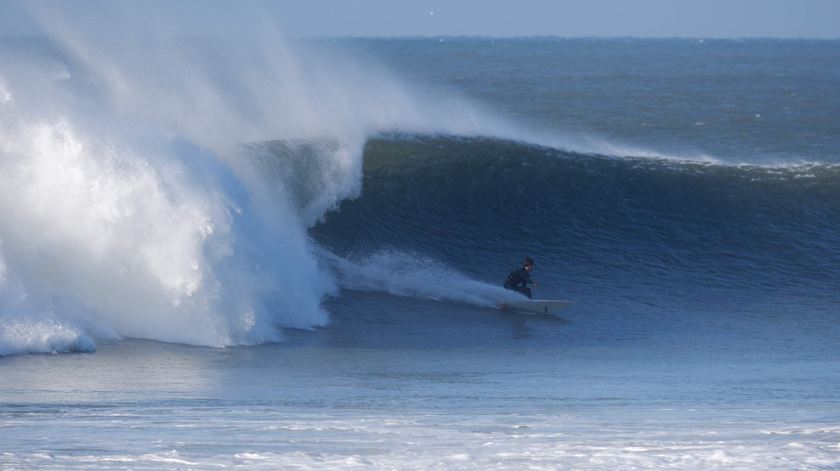 Francisco Fonseca Surf Reino Unido Surfar Ondas Praia. Foto: Francisco Fonseca