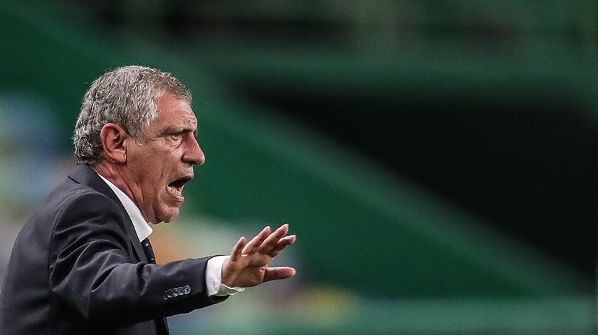 Fernando Santos põe a calculadora de lado. "Só dependemos de nós"