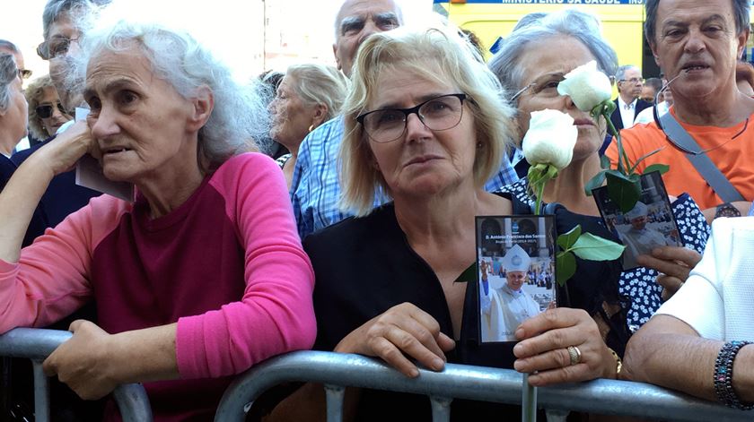 Centenas de pessoas no funeral do bispo do Porto, “incansável servidor do Evangelho”