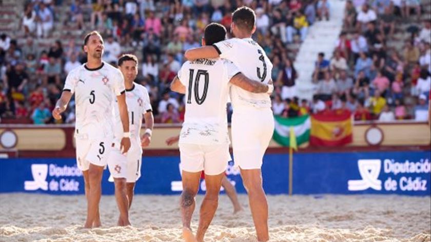 Portugal começa defesa do título contra Itália, Bielorrússia e França