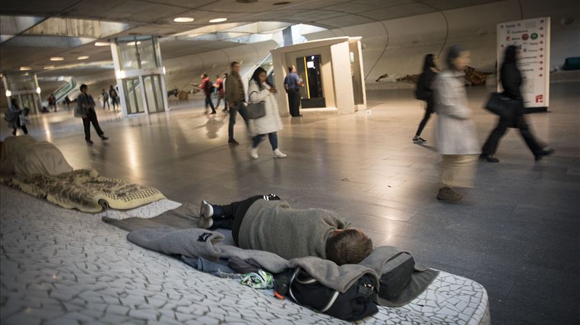 Jornalistas da Renascença recebem menção honrosa por trabalho sobre sem-abrigo