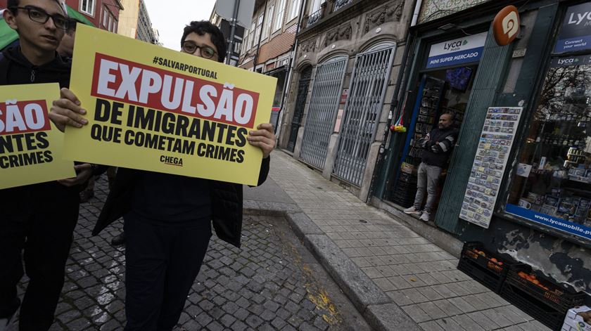 Imigrantes na origem da criminalidade? Moções do Chega rejeitadas no Porto