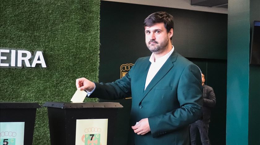 "O objetivo mínimo para a próxima época é a subida do Paços", promete presidente