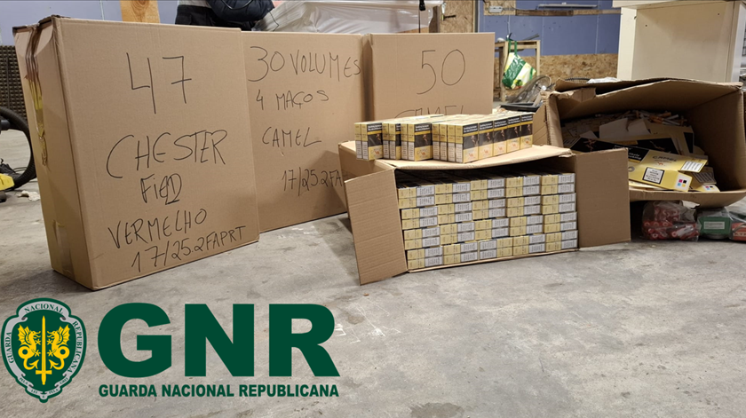 GNR desmantela fábrica clandestina de cigarros em Vila Pouca de Aguiar. Foto: GNR