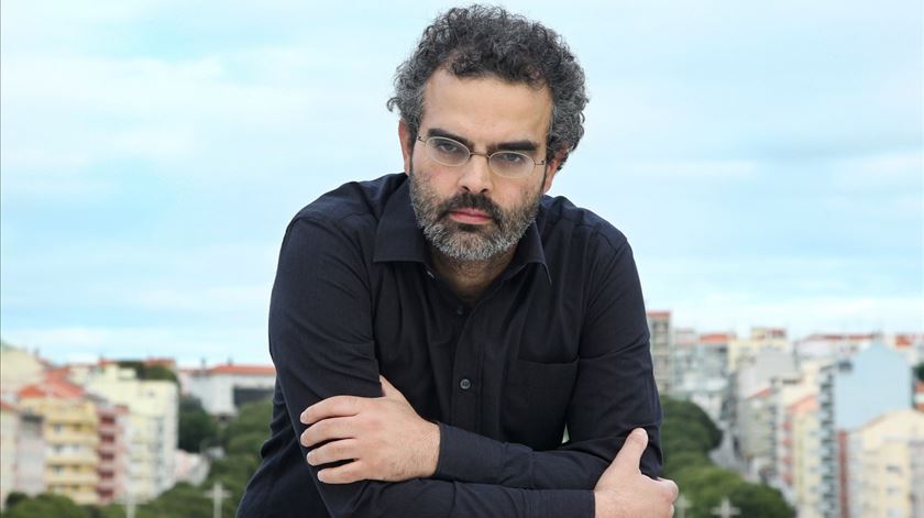 "Escrevi como um zombie". Peste ataca EUA no novo livro de Gonçalo M. Tavares