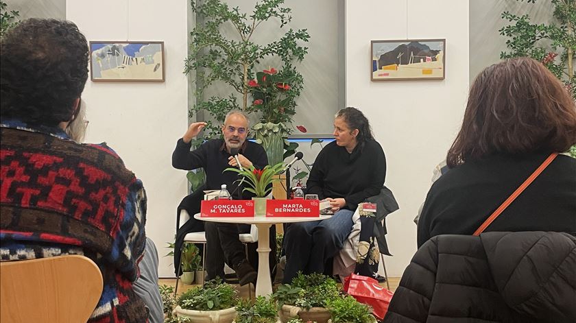 "A literatura é um espaço de resistência" e os leitores os "guerrilheiros"