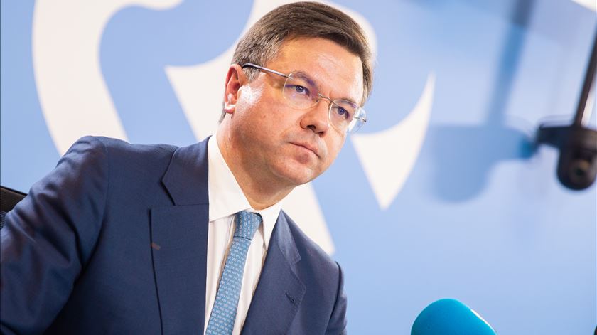 Gonçalo Matias: "Com processos rápidos, transparentes e previsíveis desaparece a oportunidade da corrupção" Gonçalo Matias: "Com processos rápidos, transparentes e previsíveis desaparece a oportunidade da corrupção"