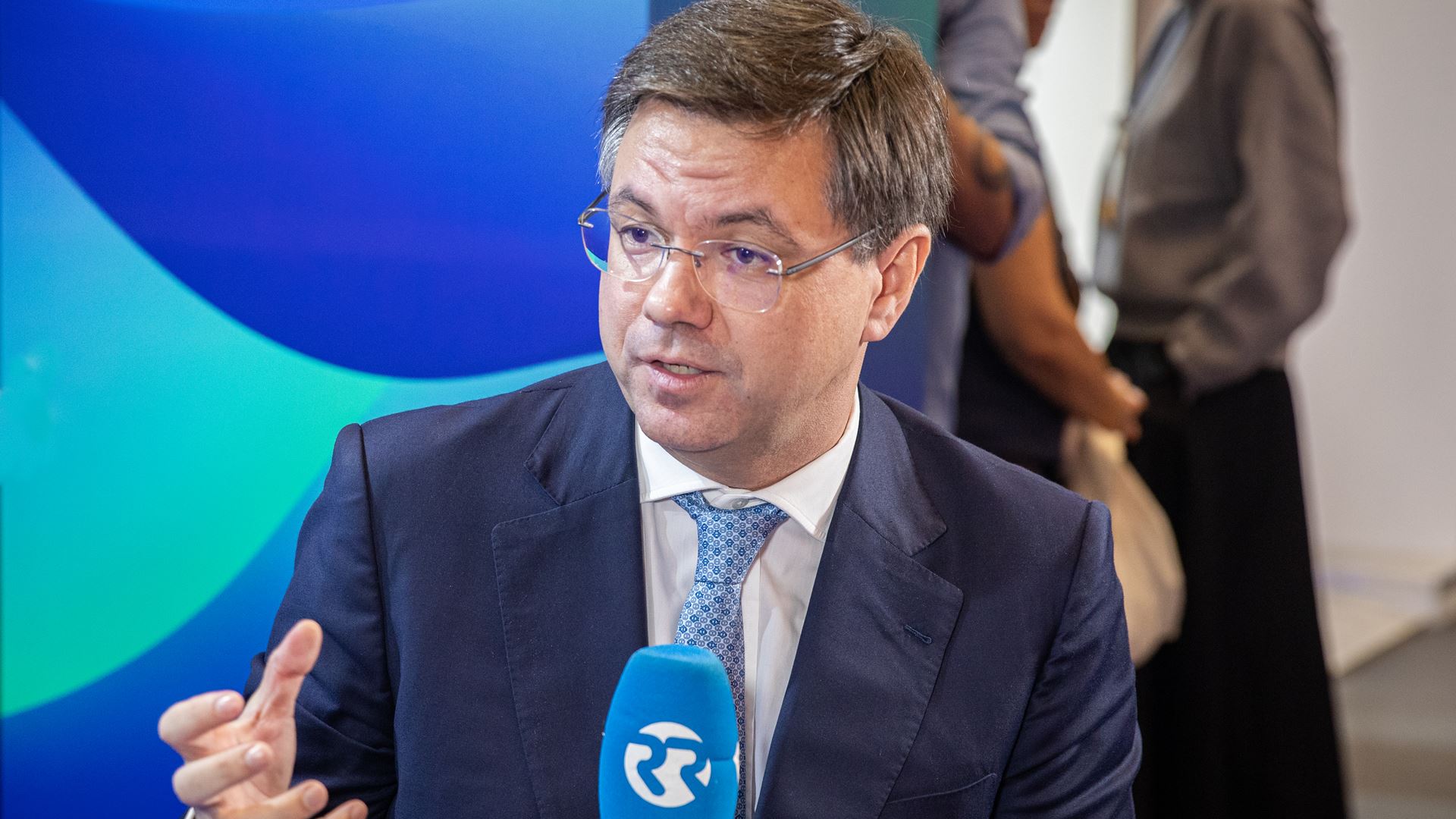 Urgente! Ministro Choca ao Revelar Planos para IA nas Escolas: O Que Vem Por Aí?