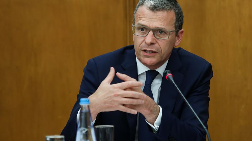 Câmara de Lisboa garante que metrobus 