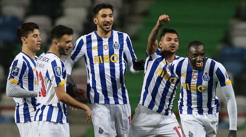 Marko Grujic dá dores de cabeça a Sérgio Conceição