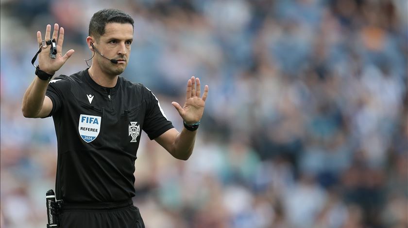 Nota 2 para Gustavo Correia. “Há dúvidas se canto existiu no segundo golo do Famalicão”