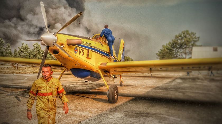 Hélio Madeiras é bombeiro há 19 anos. Há 12 que integra a Força Especial de Bombeiros. Foto: Facebook