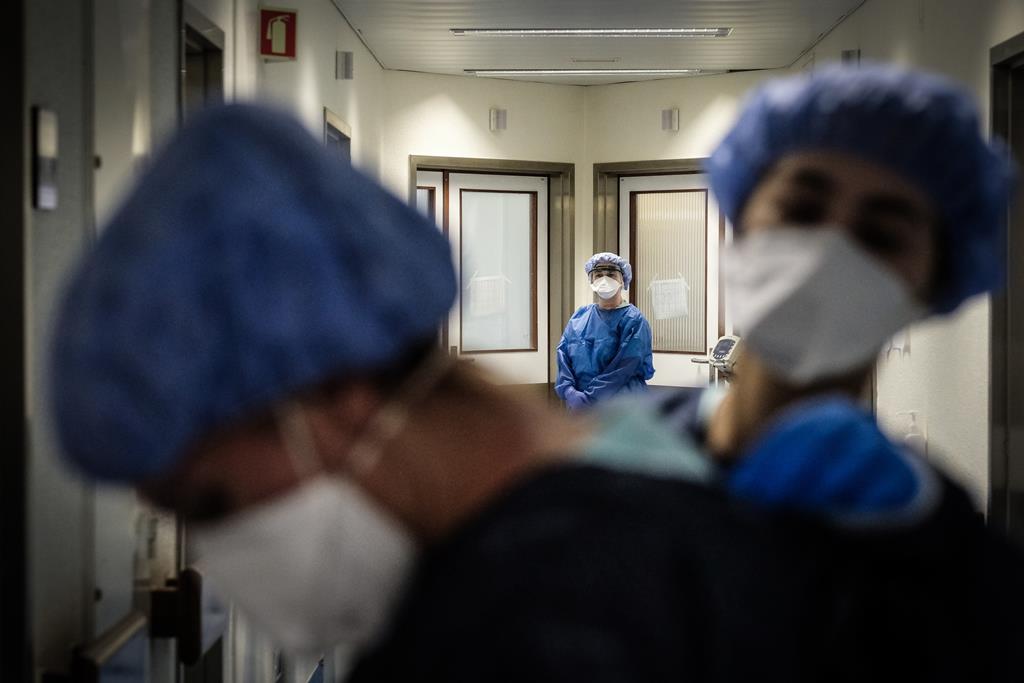 A nova variante do SARS-CoV-2, inicialmente detetada no Reino Unido, está a subir em Portugal. Foto: Mário Cruz/Lusa