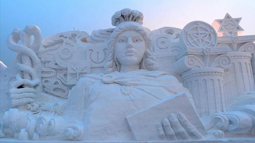 Escultura de neve no festival de neve e gelo em Harbin, China Foto: Ice Festival Harbin/Facebook