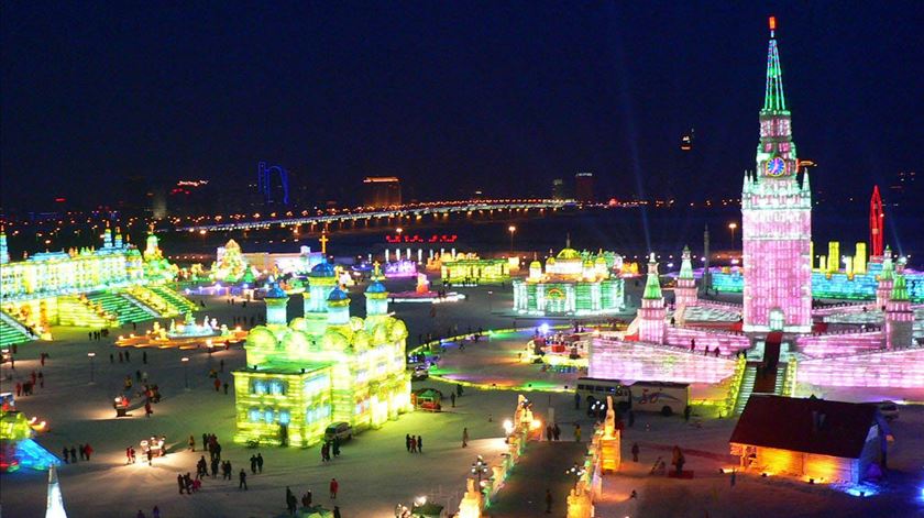 Cidade de gelo no festival de neve e gelo em Harbin, China Foto: Ice Festival Harbin/Facebook