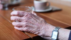 Idosos vítimas de crime aumentam, sobretudo mulheres após anos de violência doméstica