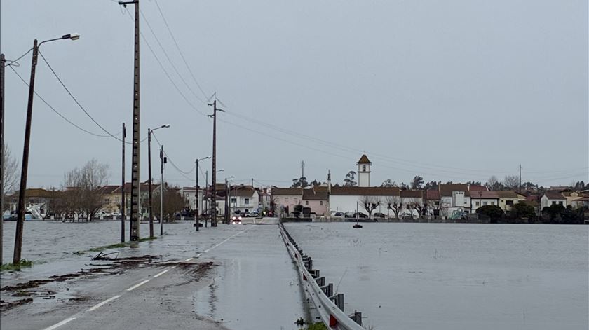 Bombeiros e Exército estendem transportes da Ereira até Montemor-o-Velho