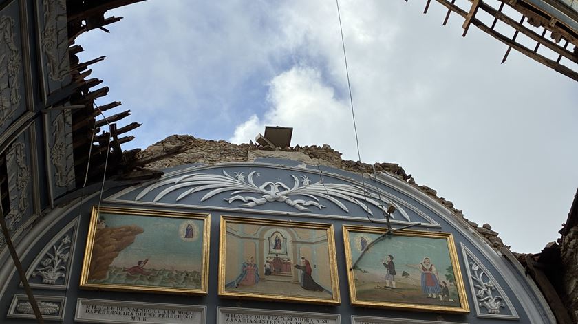 Pelo menos 185 edifícios do património religioso danificados