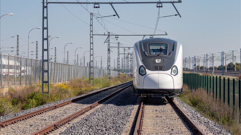 Exterior do Talgo Avril. Foto: Talgo