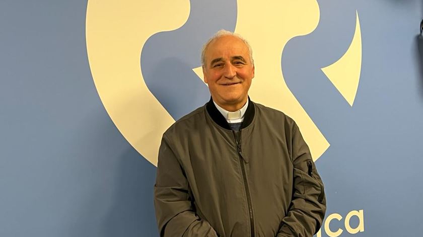 Porta Aberta para o Pe Manuel Oliveira