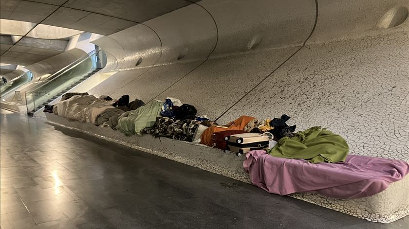 Metro de Lisboa abre três estações a sem-abrigo no período noturno