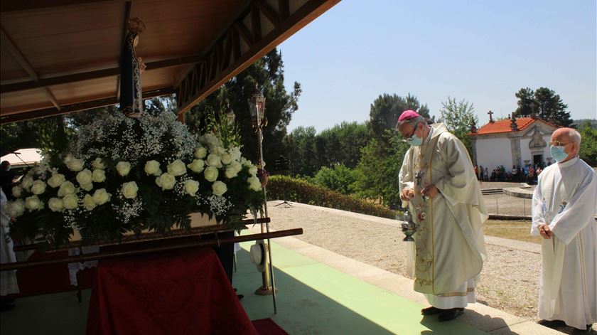 D. António Couto. Um anjo é uma espécie de “estrada entre Deus e nós e entre nós e Deus”