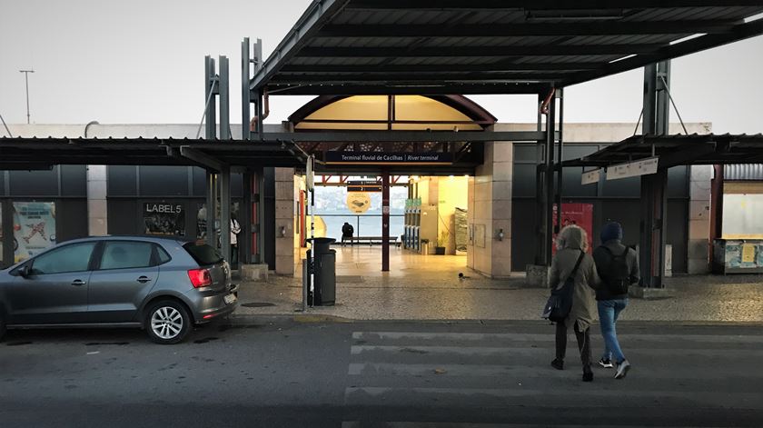 Confinamento geral, parte II. Menos carros mas quase as mesmas pessoas em transportes