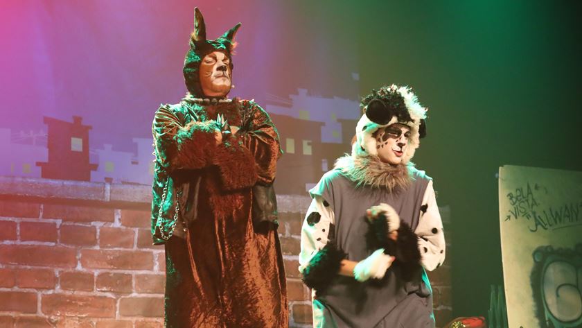 Os vilões da história