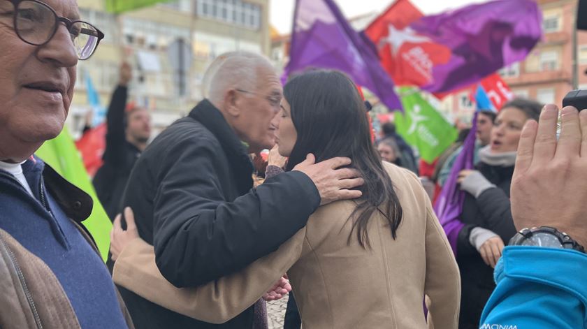 Bloco na estrada. O discurso de Passos e as "contas erradas" da direita
